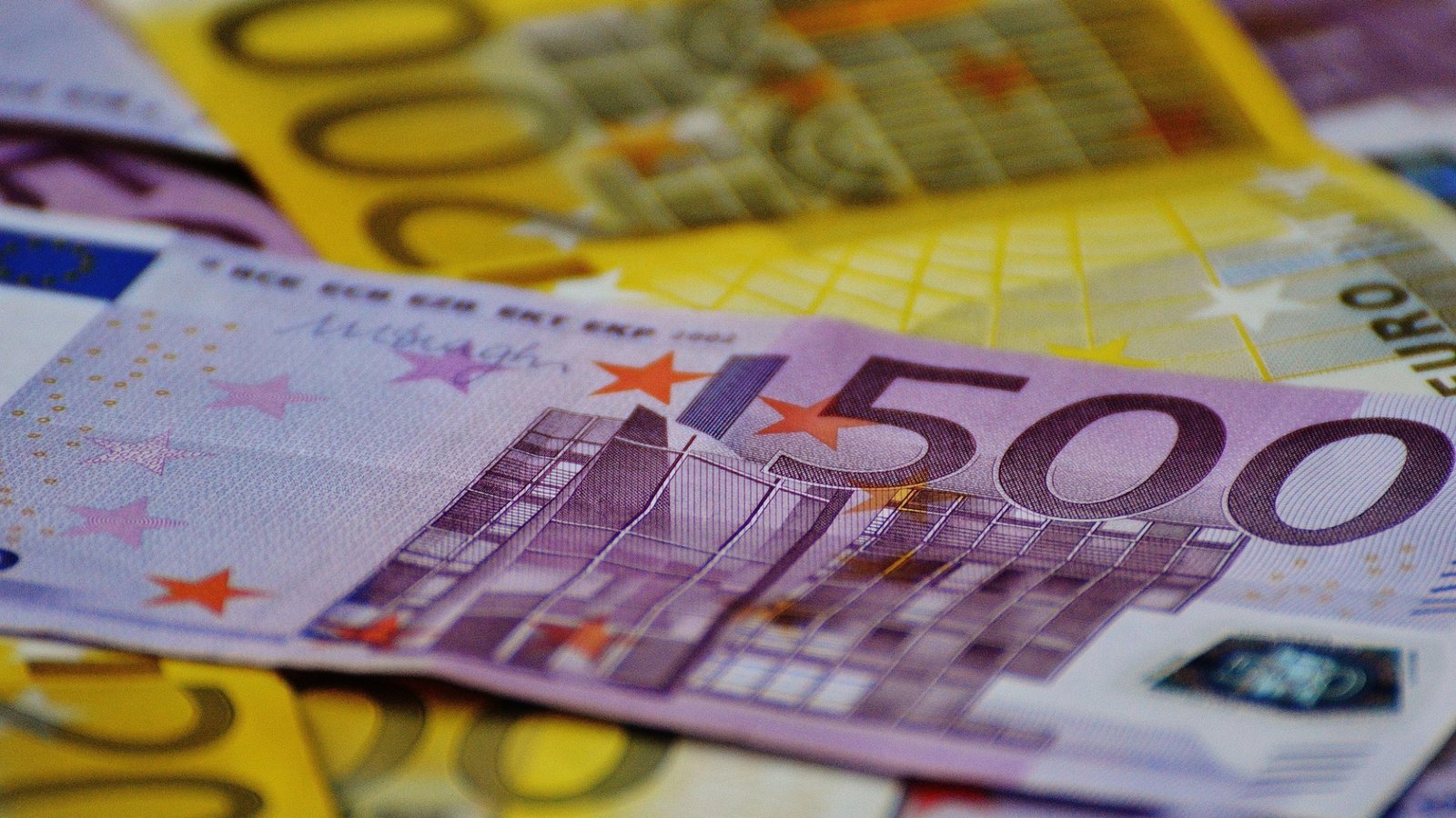 money-1508440_1920